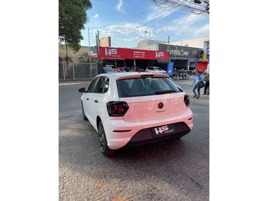 VOLKSWAGEN-POLO-2024