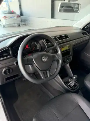 VOLKSWAGEN-SAVEIRO-2023