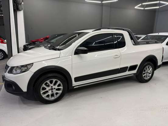VOLKSWAGEN-SAVEIRO-2011