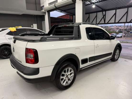 VOLKSWAGEN-SAVEIRO-2011