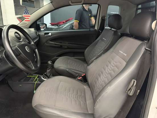 VOLKSWAGEN-SAVEIRO-2011