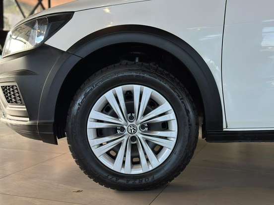 VOLKSWAGEN-SAVEIRO-2019
