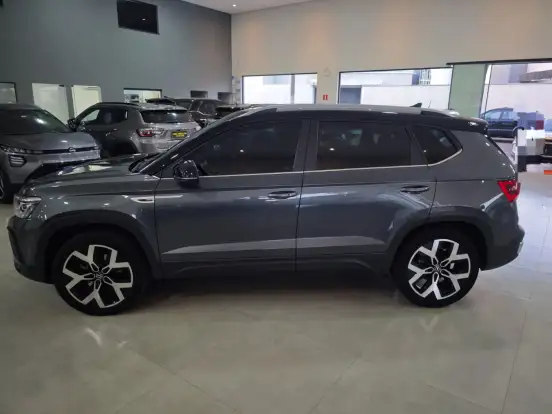 VOLKSWAGEN-TAOS-1.4 250 TSI TOTAL FLEX HIGHLINE AUTOMÁTICO VOLKSWAGEN-TAOS-2024