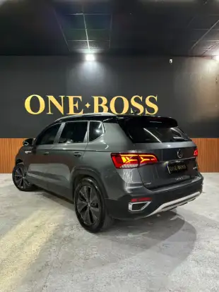 VOLKSWAGEN-TAOS-2022
