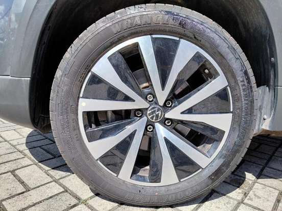 VOLKSWAGEN-TAOS-1.4 250 TSI TOTAL FLEX COMFORTLINE AUTOMÁTICO VOLKSWAGEN-TAOS-2025