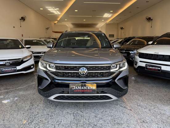 VOLKSWAGEN-TAOS-2021