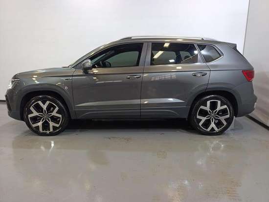 VOLKSWAGEN-TAOS-2024