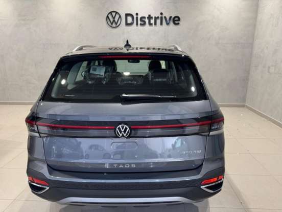 VOLKSWAGEN-TAOS-2026