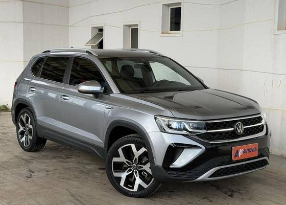 VOLKSWAGEN TAOS 1.4 250 TSI TOTAL FLEX HIGHLINE AUTOMÁTICO