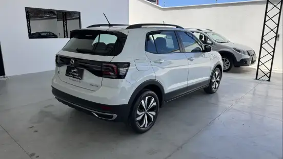 VOLKSWAGEN-T-CROSS-2024