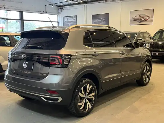 VOLKSWAGEN-T-CROSS-2024