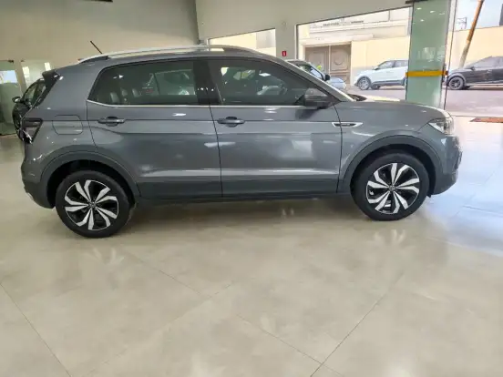 VOLKSWAGEN-T-CROSS-2023