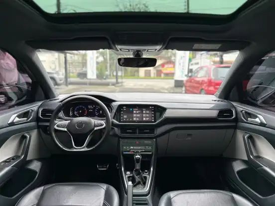 VOLKSWAGEN-T-CROSS-2022