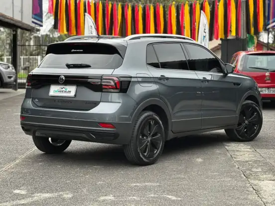 VOLKSWAGEN-T-CROSS-2022