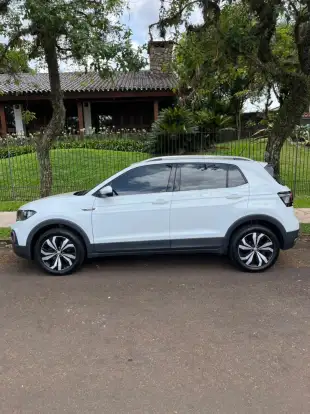 VOLKSWAGEN-T-CROSS-2021