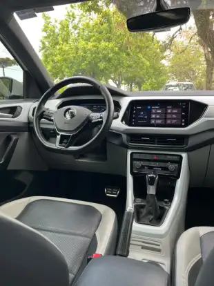 VOLKSWAGEN-T-CROSS-2021