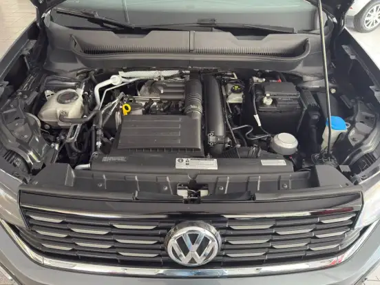 VOLKSWAGEN-T-CROSS-2020