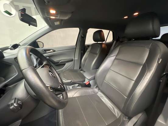 VOLKSWAGEN-T-CROSS-2020