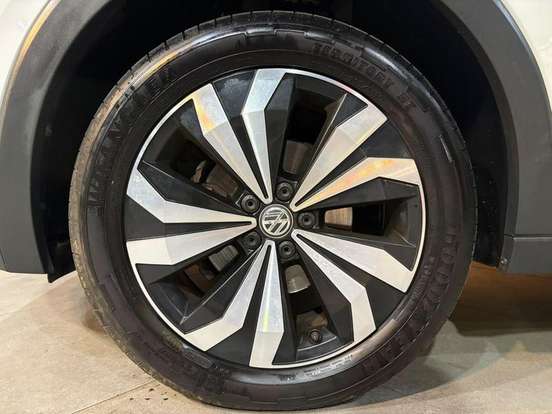 VOLKSWAGEN-T-CROSS-2020