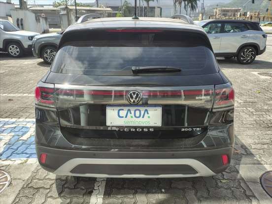 VOLKSWAGEN-T-CROSS-2024