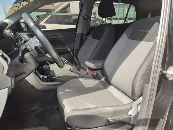 VOLKSWAGEN-T-CROSS-2024