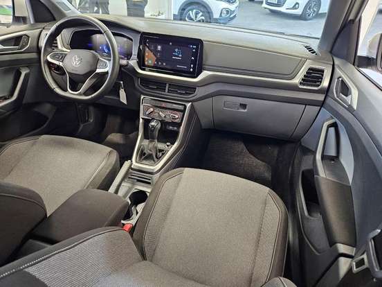 VOLKSWAGEN-T-CROSS-2024