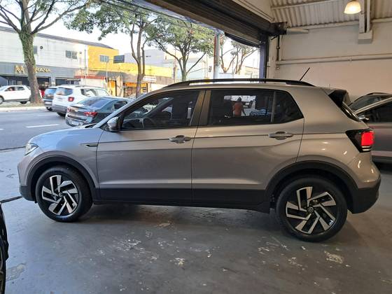 VOLKSWAGEN T-CROSS 1.0 200 TSI TOTAL FLEX COMFORTLINE AUTOMÁTICO