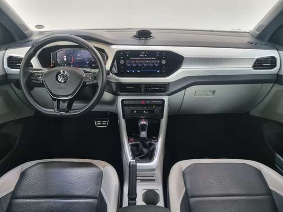 VOLKSWAGEN-T-CROSS-2020