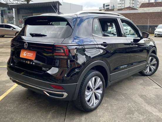 VOLKSWAGEN-T-CROSS-1.4 250 TSI TOTAL FLEX HIGHLINE AUTOMÁTICO VOLKSWAGEN-T-CROSS-2020