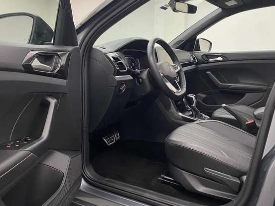 VOLKSWAGEN-T-CROSS-2024