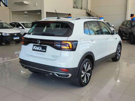 VOLKSWAGEN-T-CROSS-2024