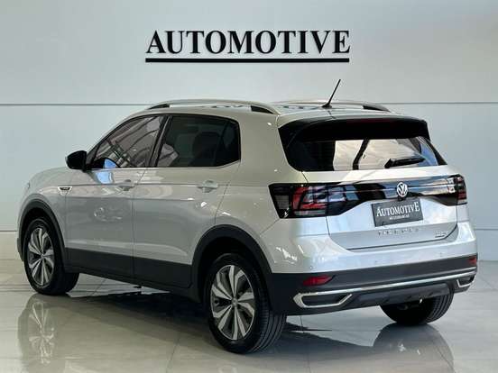 VOLKSWAGEN-T-CROSS-2019