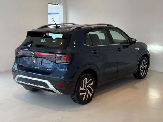 VOLKSWAGEN-T-CROSS-2024