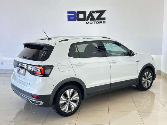 VOLKSWAGEN-T-CROSS-2019