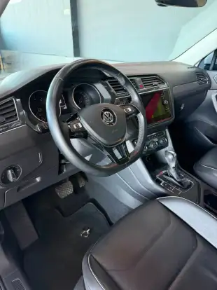 VOLKSWAGEN-TIGUAN-2018