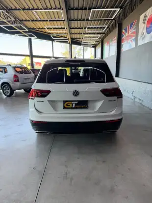 VOLKSWAGEN-TIGUAN-2018