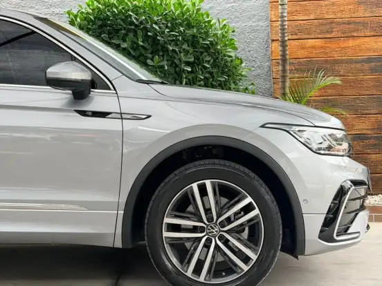 VOLKSWAGEN-TIGUAN-2.0 300 TSI GASOLINA ALLSPACE R-LINE AUTOMÁTICO VOLKSWAGEN-TIGUAN-2024