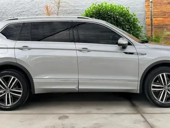 VOLKSWAGEN-TIGUAN-2.0 300 TSI GASOLINA ALLSPACE R-LINE AUTOMÁTICO VOLKSWAGEN-TIGUAN-2024