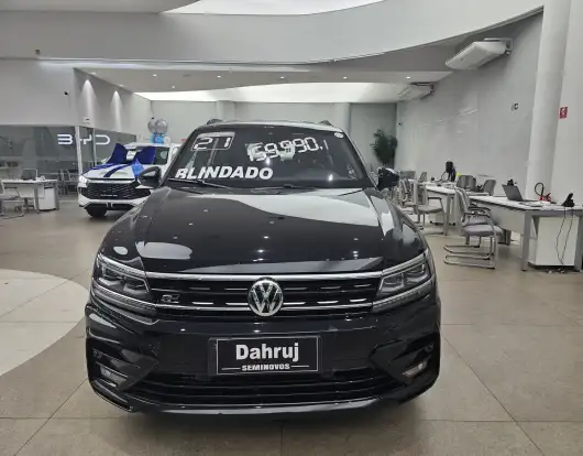 VOLKSWAGEN-TIGUAN-2020