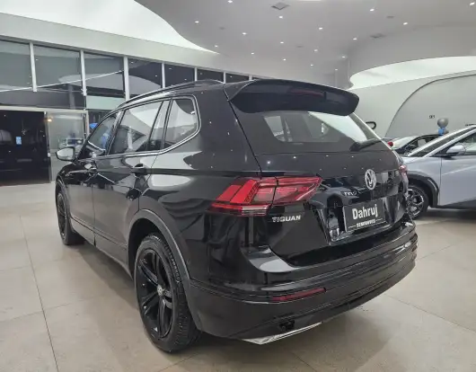 VOLKSWAGEN-TIGUAN-2020
