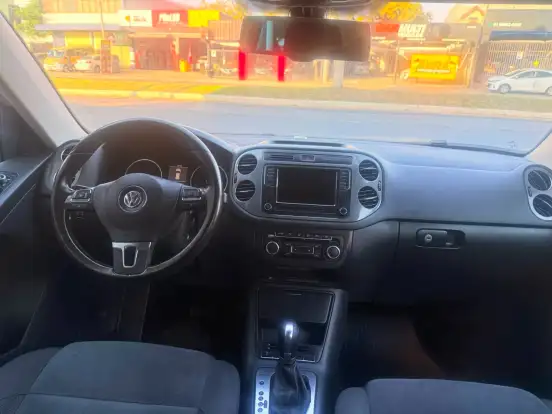 VOLKSWAGEN-TIGUAN-2013