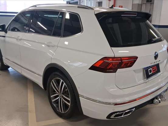 VOLKSWAGEN-TIGUAN-2.0 300 TSI GASOLINA ALLSPACE R-LINE AUTOMÁTICO VOLKSWAGEN-TIGUAN-2023