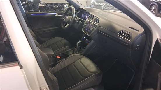 VOLKSWAGEN-TIGUAN-2023