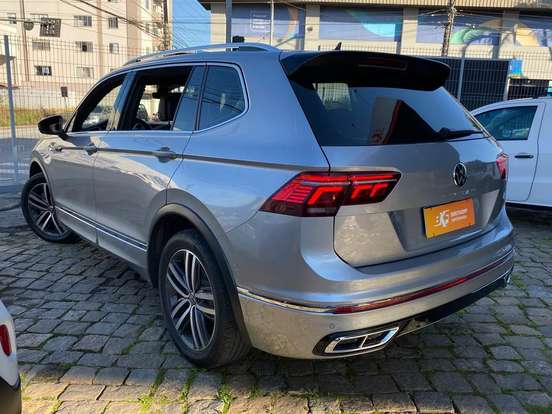 VOLKSWAGEN-TIGUAN-2023