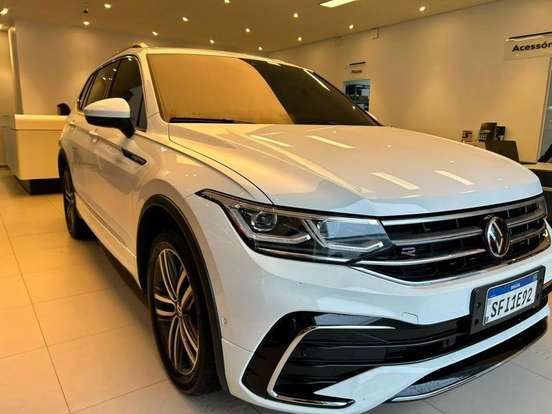 VOLKSWAGEN-TIGUAN-2.0 300 TSI GASOLINA ALLSPACE R-LINE AUTOMÁTICO VOLKSWAGEN-TIGUAN-2024