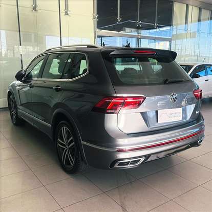 VOLKSWAGEN-TIGUAN-2023
