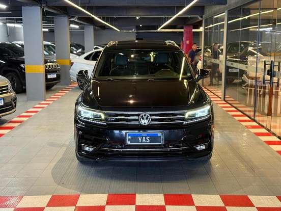 VOLKSWAGEN-TIGUAN-2019