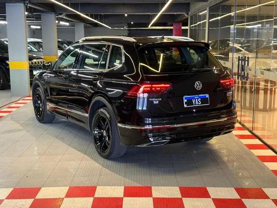 VOLKSWAGEN-TIGUAN-2019