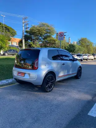 VOLKSWAGEN-UP-2014