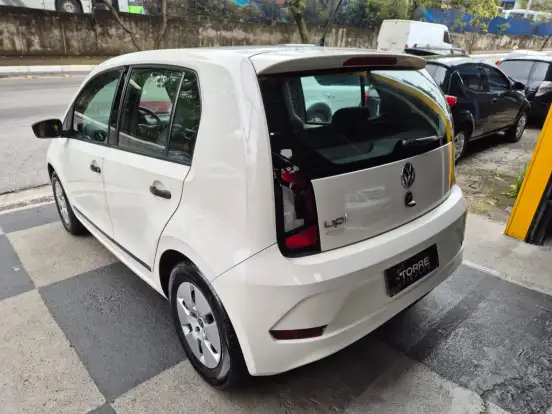 VOLKSWAGEN-UP-1.0 MPI TAKE UP 12V FLEX 4P MANUAL VOLKSWAGEN-UP-2017